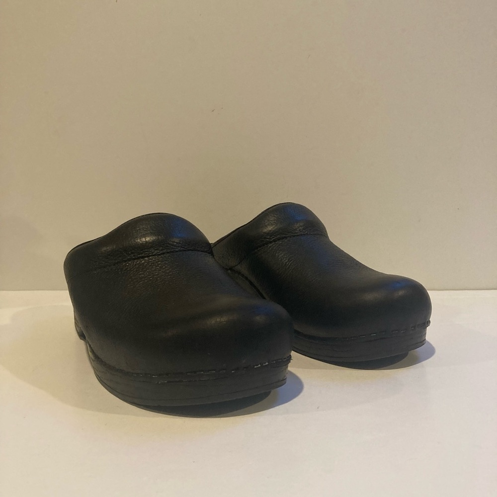 Dansko Sonja Black Cabrio Slide-on Nursing Clogs - Picture 2 of 11